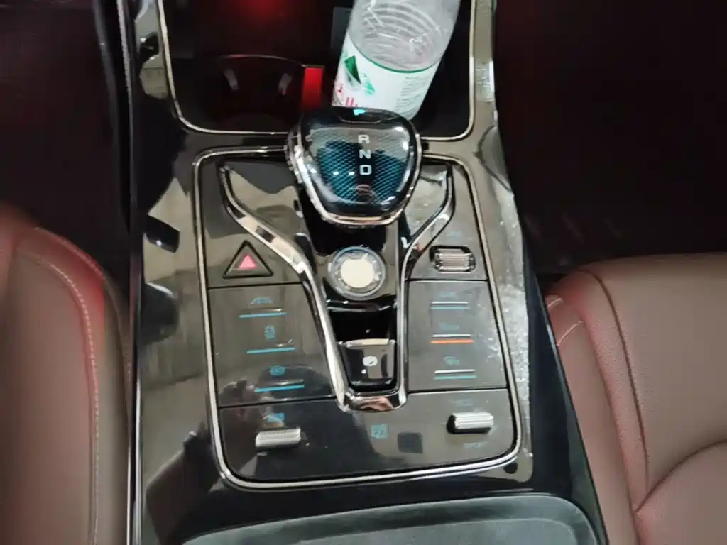 BYD Han — миниатюра 14