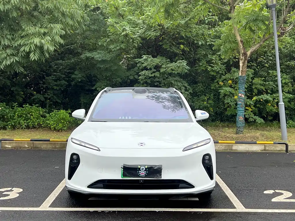NIO ET5T — миниатюра 2