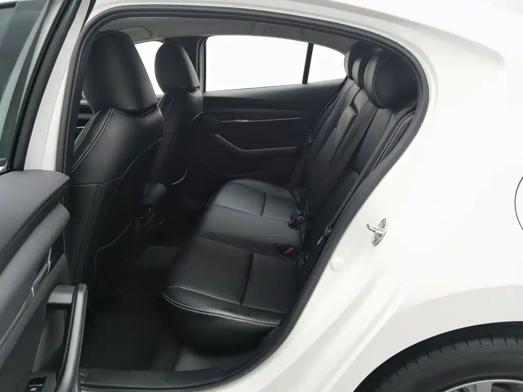 Mazda 3 Axela — миниатюра 15