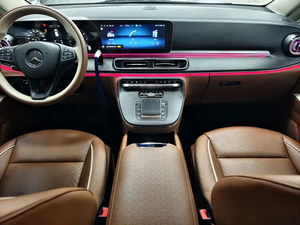 Mercedes-Benz Vito 2021 2.0T 7 мест