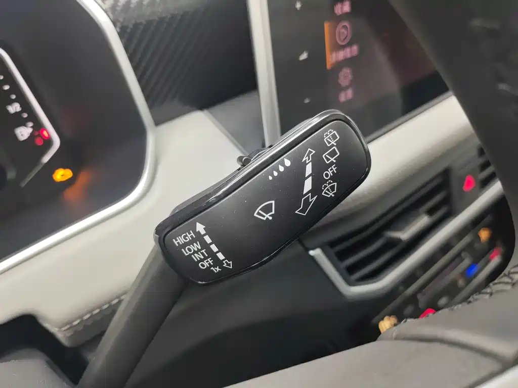 Volkswagen Tayron 2025 300TSI