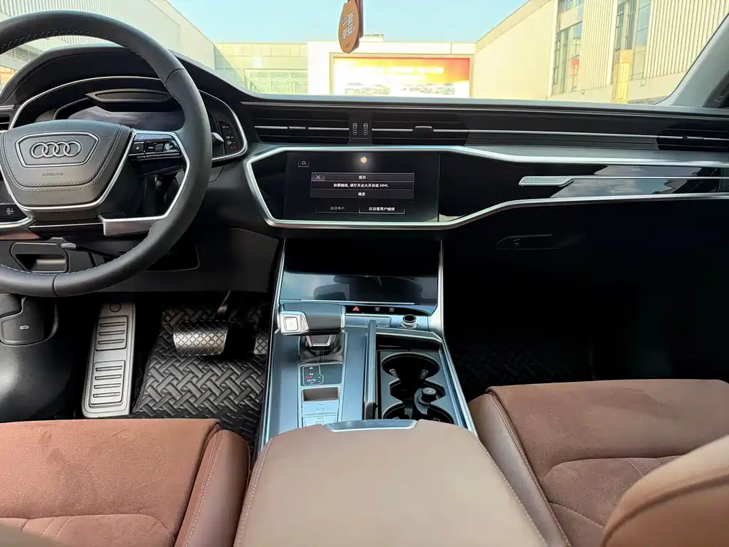 Audi A7L — миниатюра 9