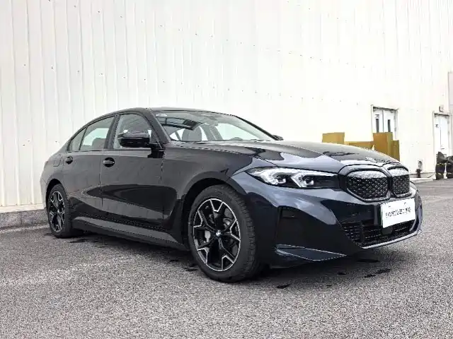 BMW i3 2025 eDrive 40 L