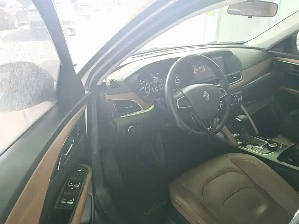 Borgward BX7 — миниатюра 21