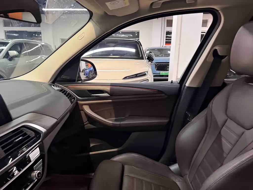 BMW X3 — миниатюра 12
