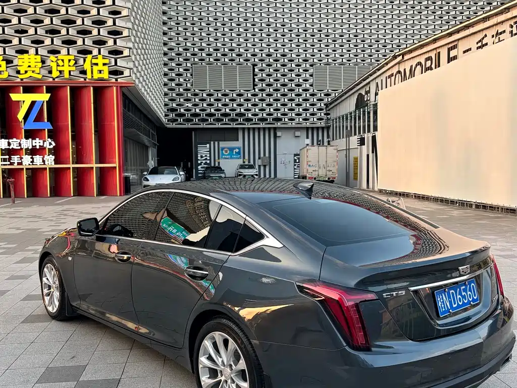 Cadillac CT5 — миниатюра 6