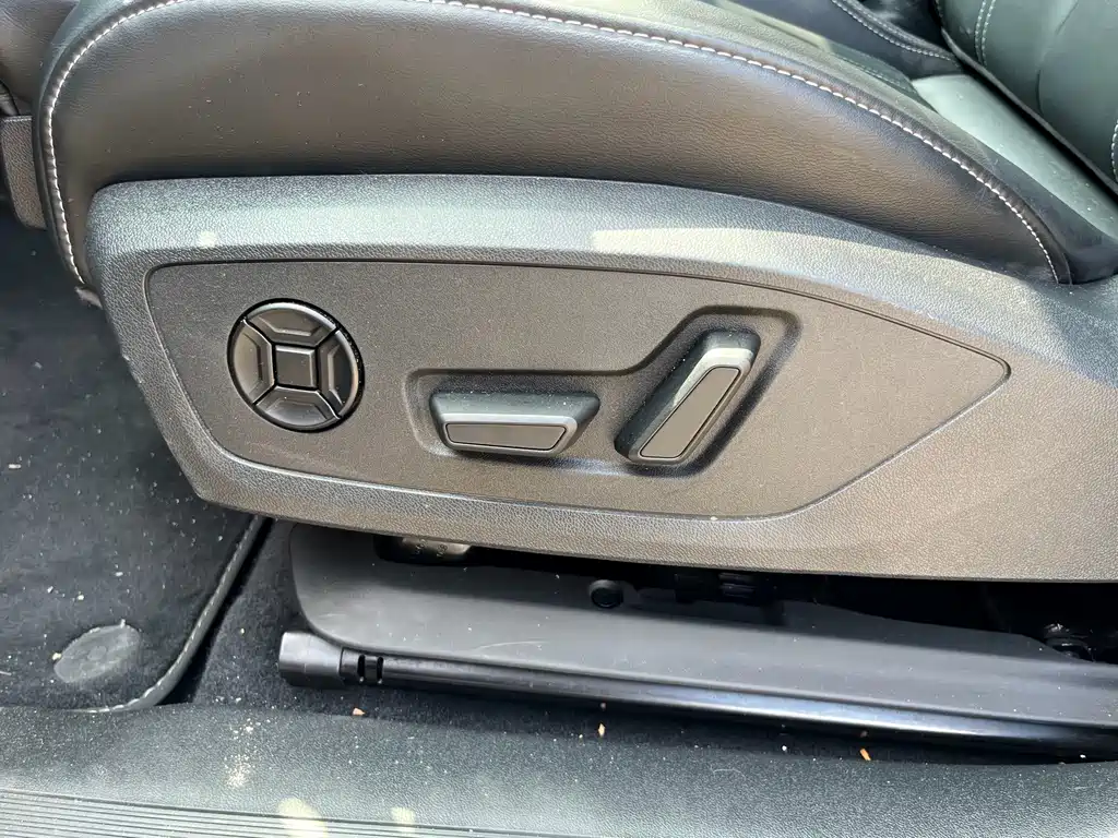 Audi Q4 e-tron — миниатюра 10