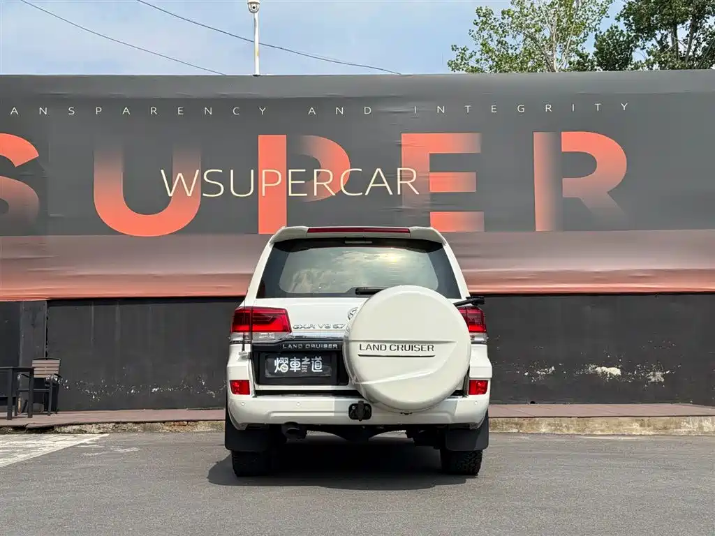 Toyota Land Cruiser 2018 4.6L AT