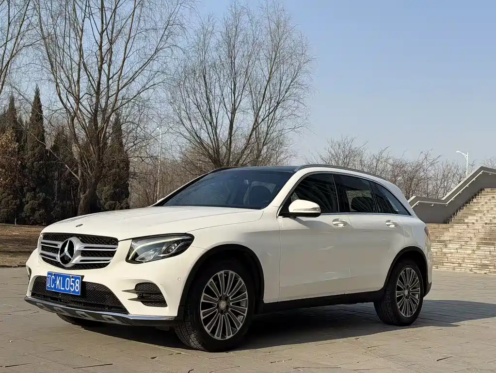 MERCEDES-BENZ GLC