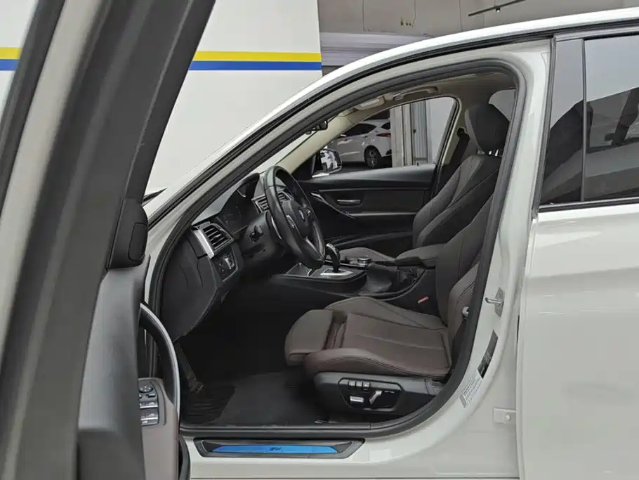 BMW 3 Series — миниатюра 9