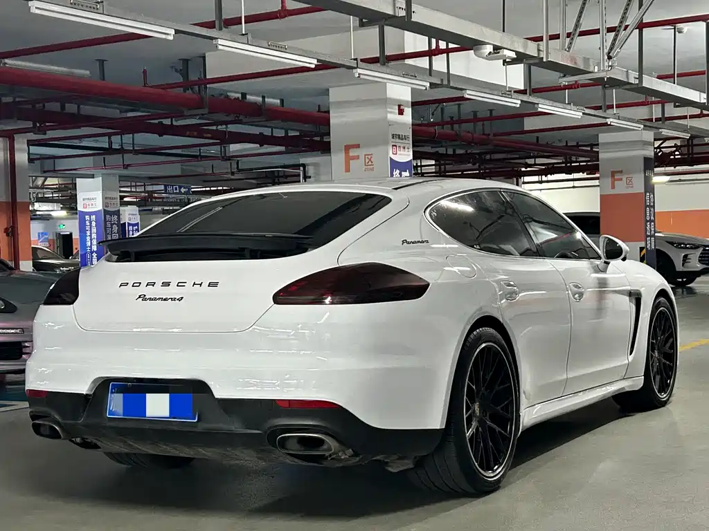 Porsche Panamera — миниатюра 4