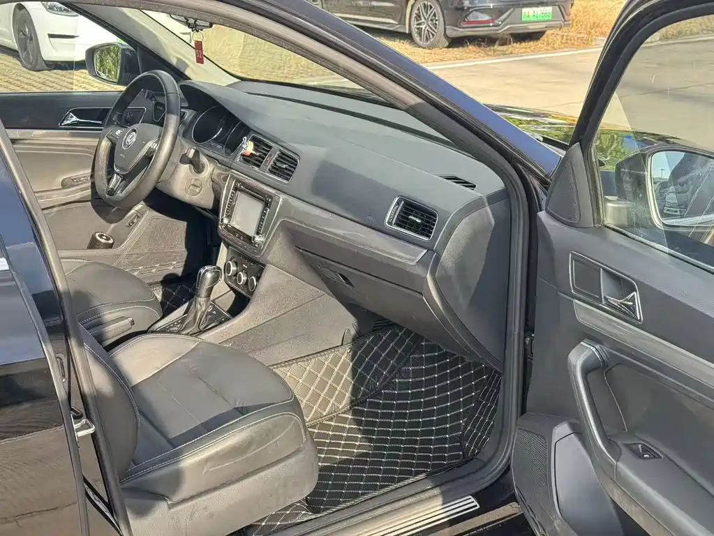 Volkswagen Lavida — миниатюра 15