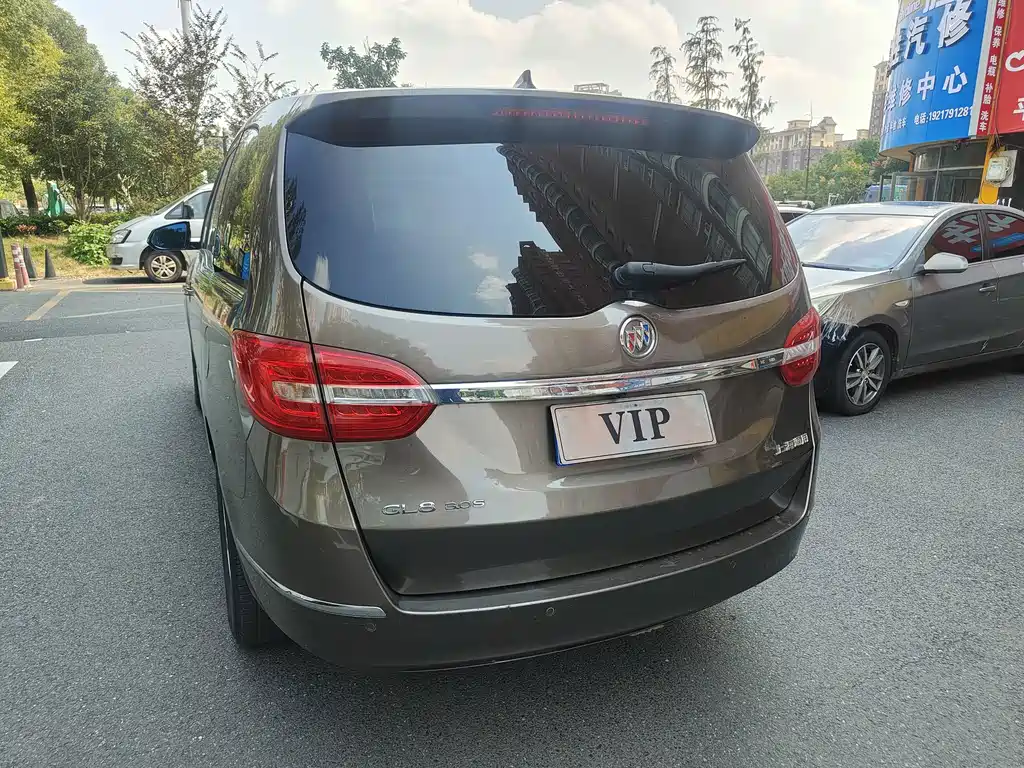 Buick GL8 — миниатюра 9