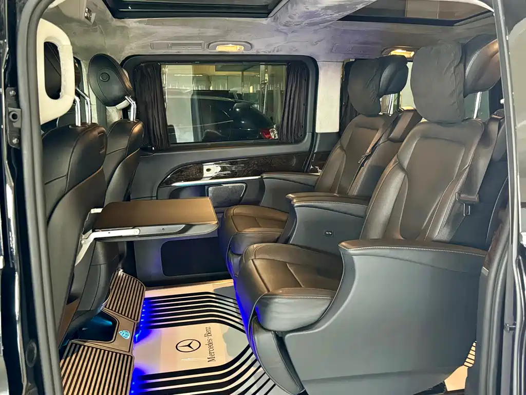 Mercedes-Benz V-Class V 2018 V 260 L Luxury Long Wheelbase VI
