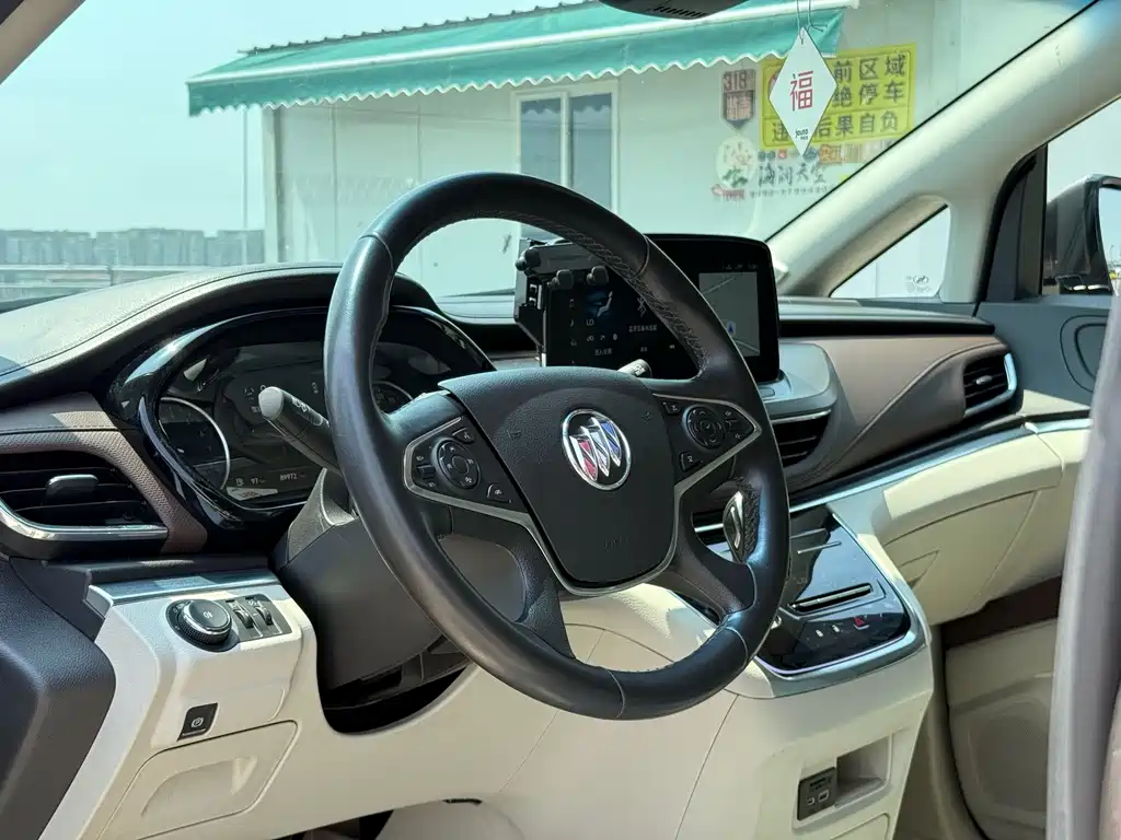 Buick GL8 — миниатюра 7