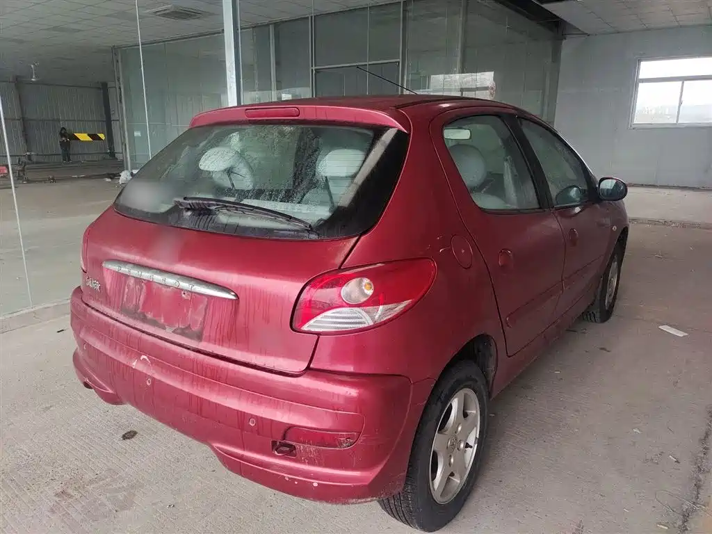 Peugeot 207 2011 1.4L MT