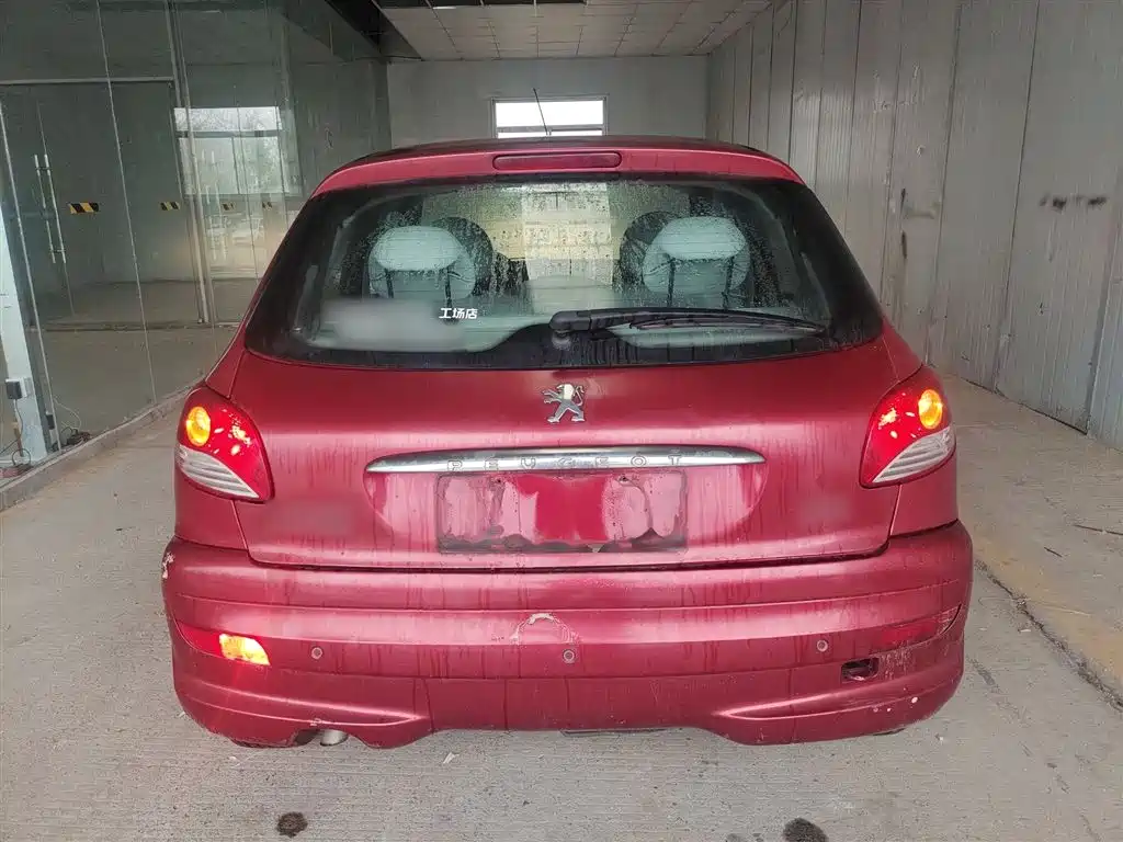 Peugeot 207 2011 1.4L MT