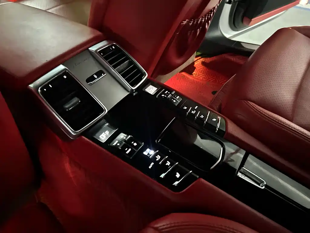 Porsche Panamera — миниатюра 16