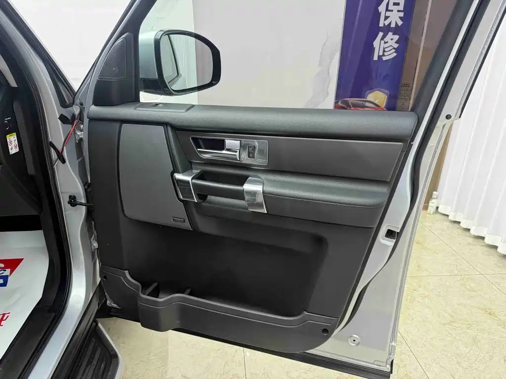 Land Rover Discovery — миниатюра 16