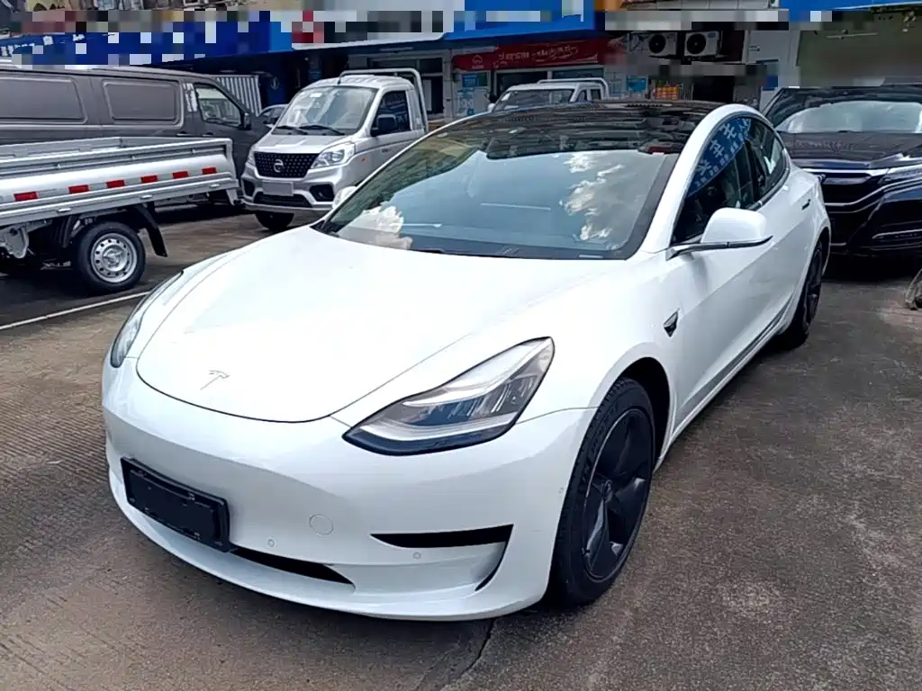 Tesla Model 3 — миниатюра 2
