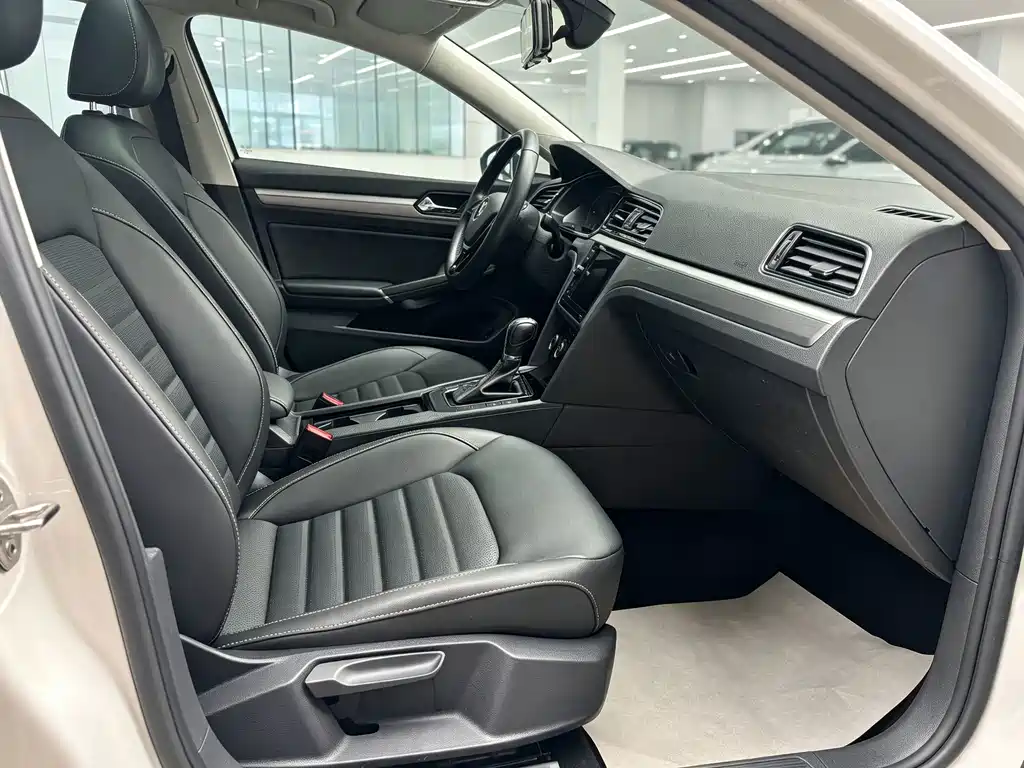 Volkswagen Lamando — миниатюра 6