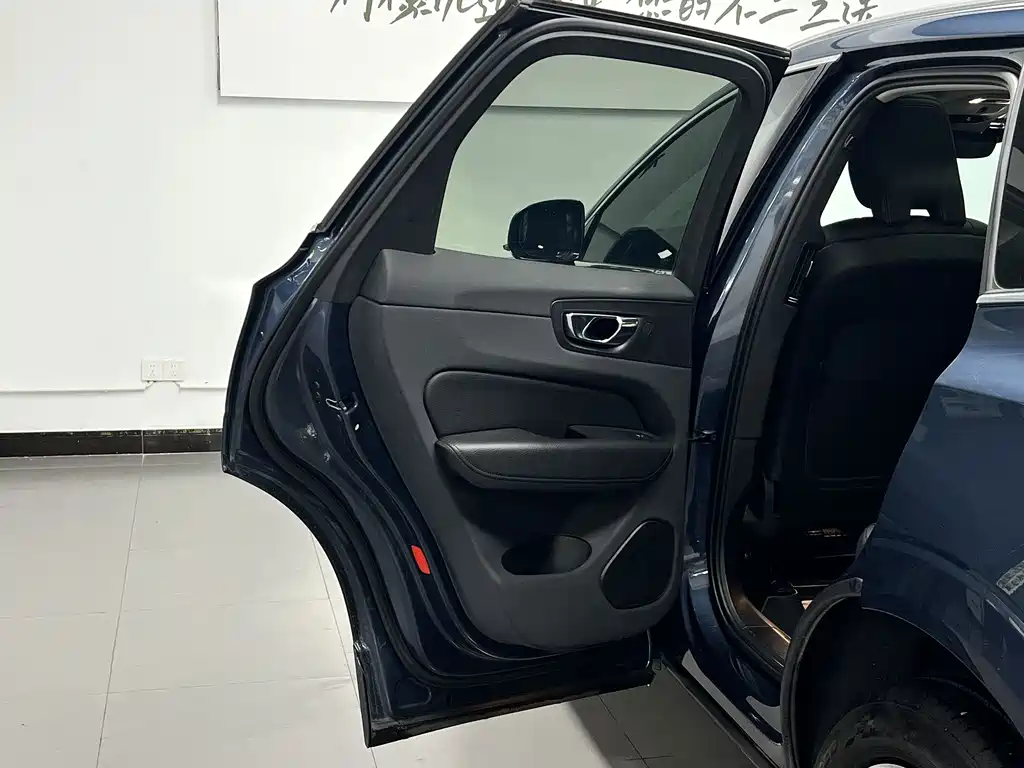 Volvo XC60 — миниатюра 23