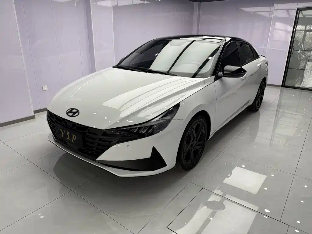 Hyundai Elantra 2022
