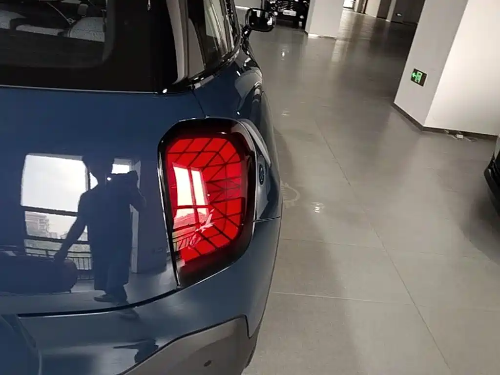 MINI MINI ACEMAN EV — миниатюра 8