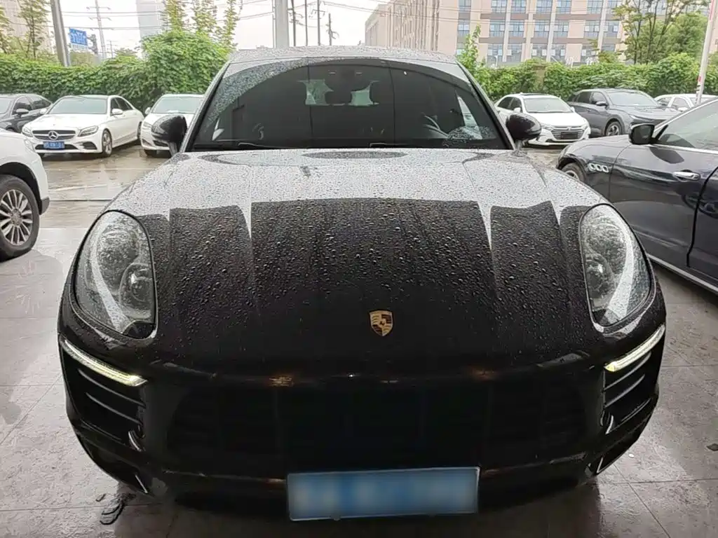 Porsche Macan — миниатюра 3