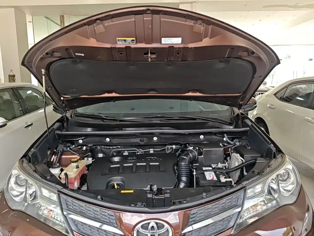 Toyota RAV4 — миниатюра 20