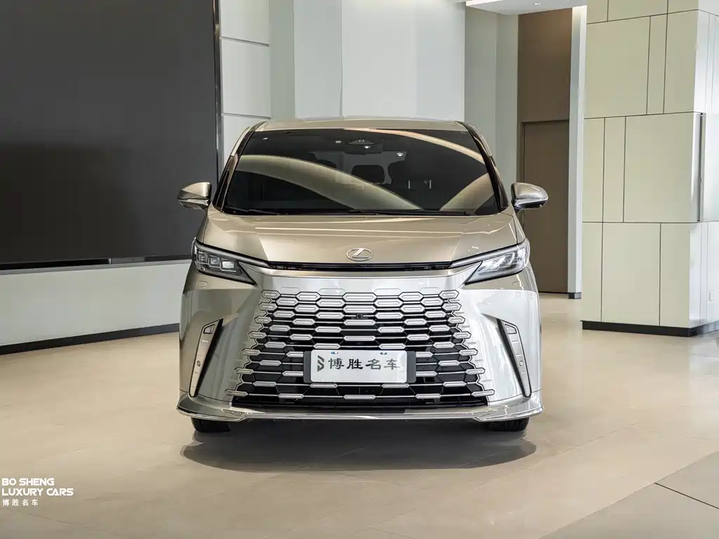 Lexus LM 2025 350h