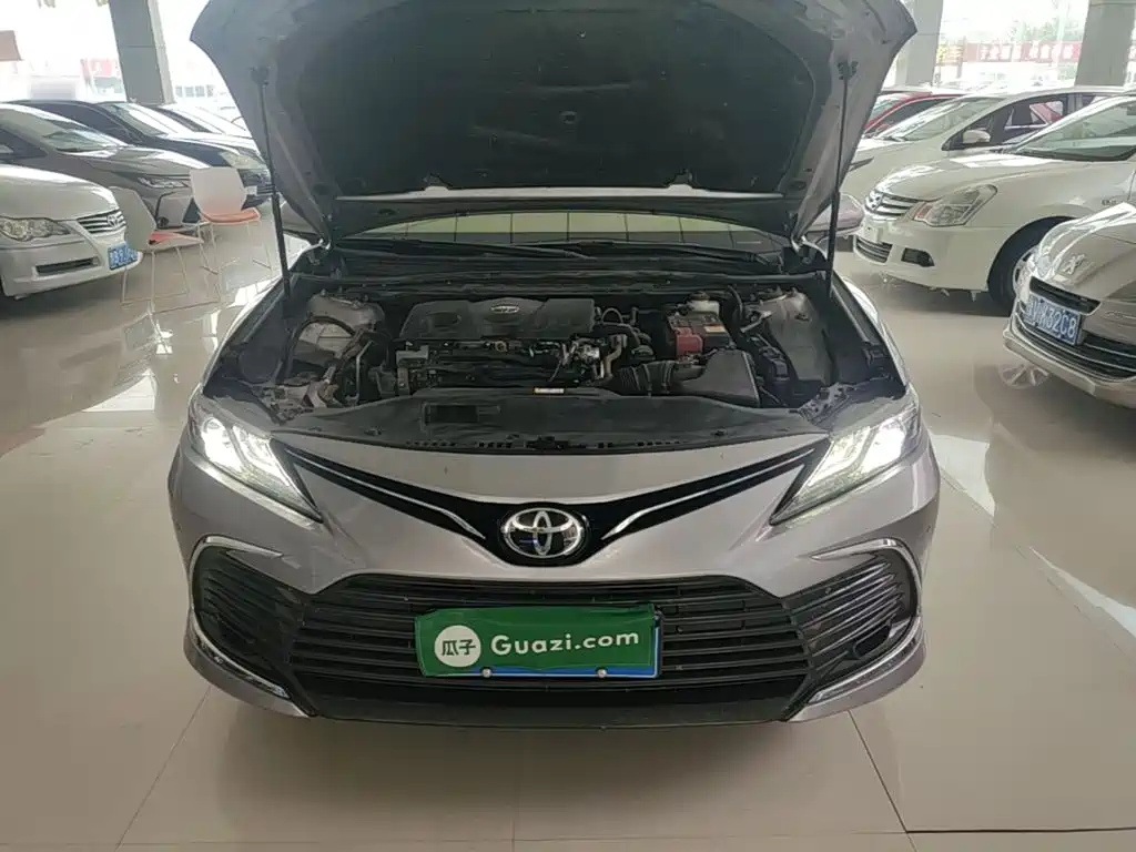 Toyota Camry — миниатюра 20