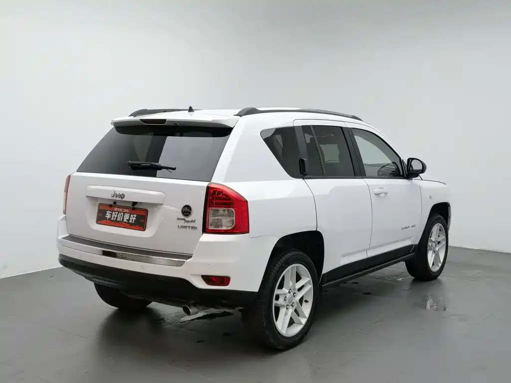 Jeep Compass (Import) — миниатюра 2