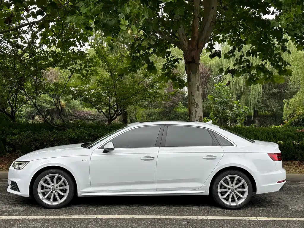 Audi A4L — миниатюра 4