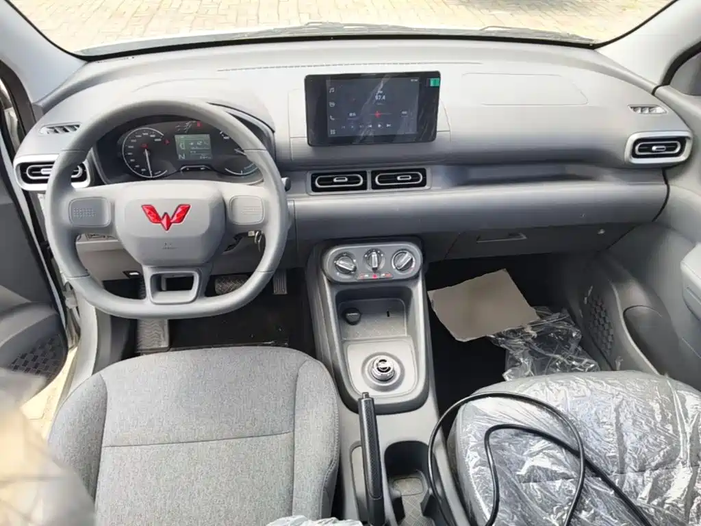 Wuling Hongguang EV — миниатюра 10