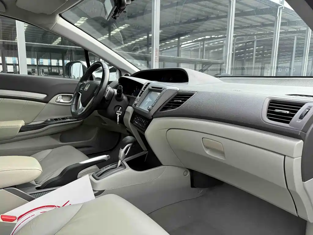 Honda Civic 2012 1.8L AT Luxury
