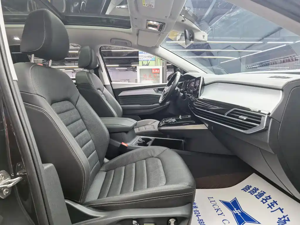 Volkswagen Viloran 2022 380TSI Luxury Pro 6 мест