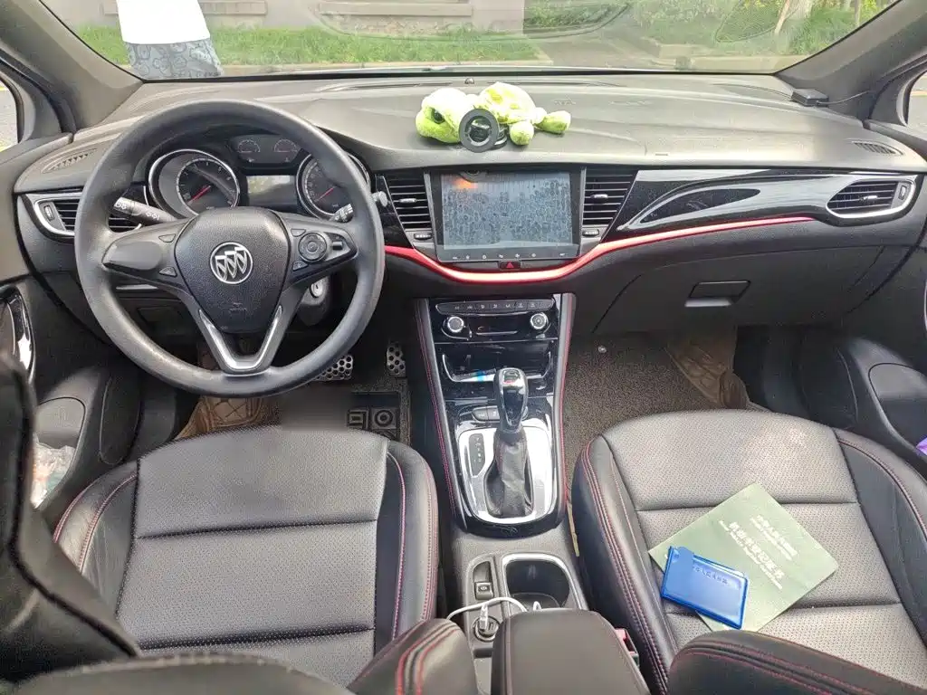 Buick Verano — миниатюра 10