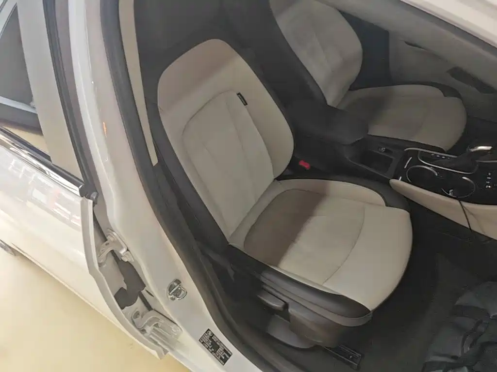Buick Verano — миниатюра 25
