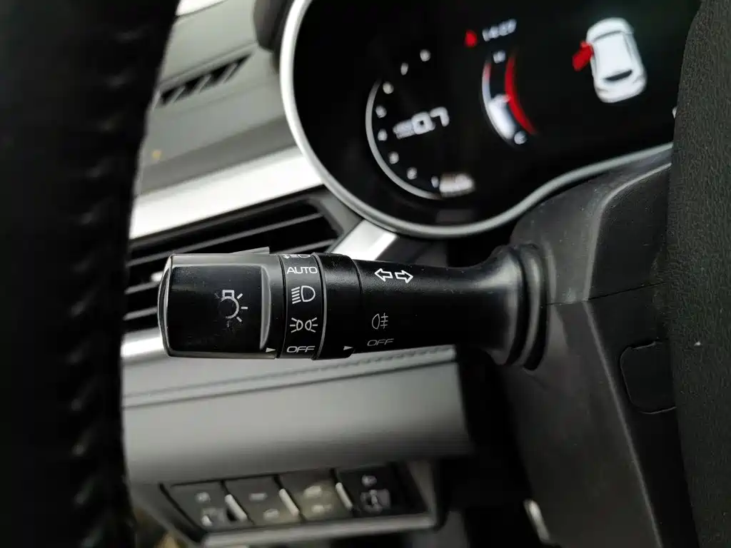 Geely Vision S1 — миниатюра 21