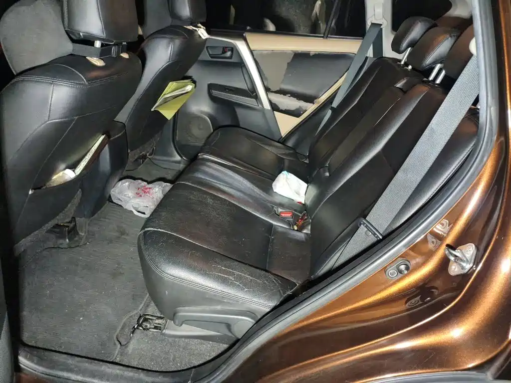 Toyota RAV4 — миниатюра 18