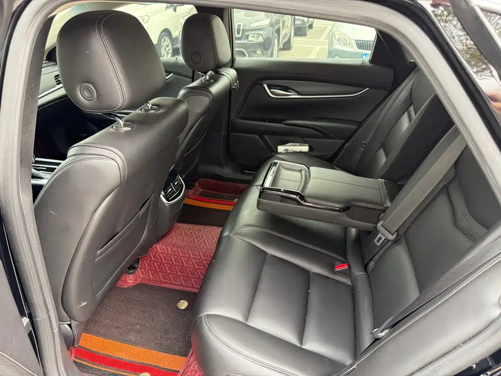 Cadillac XTS — миниатюра 8