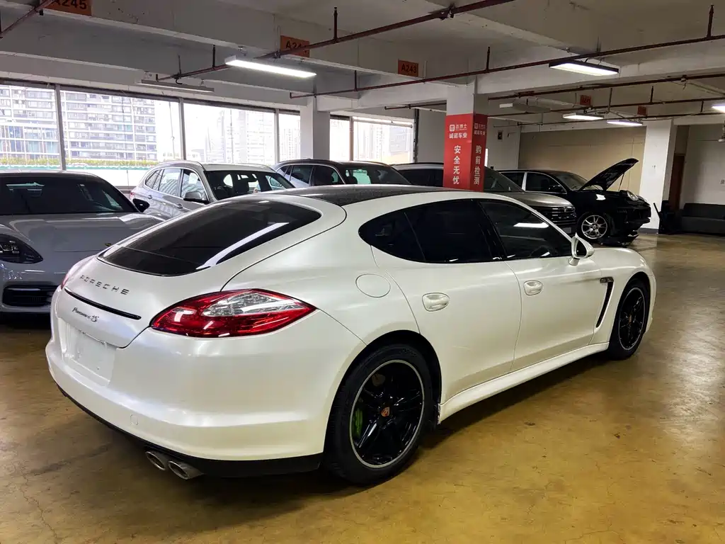 Porsche Panamera — миниатюра 4