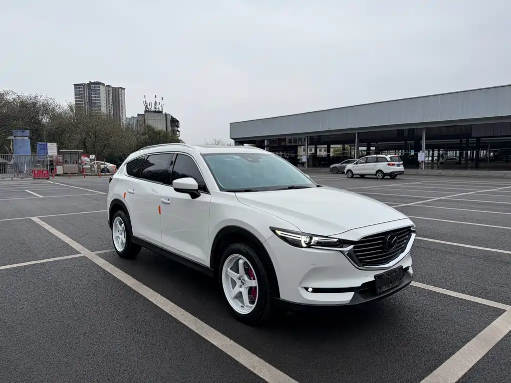 MAZDA CX 8