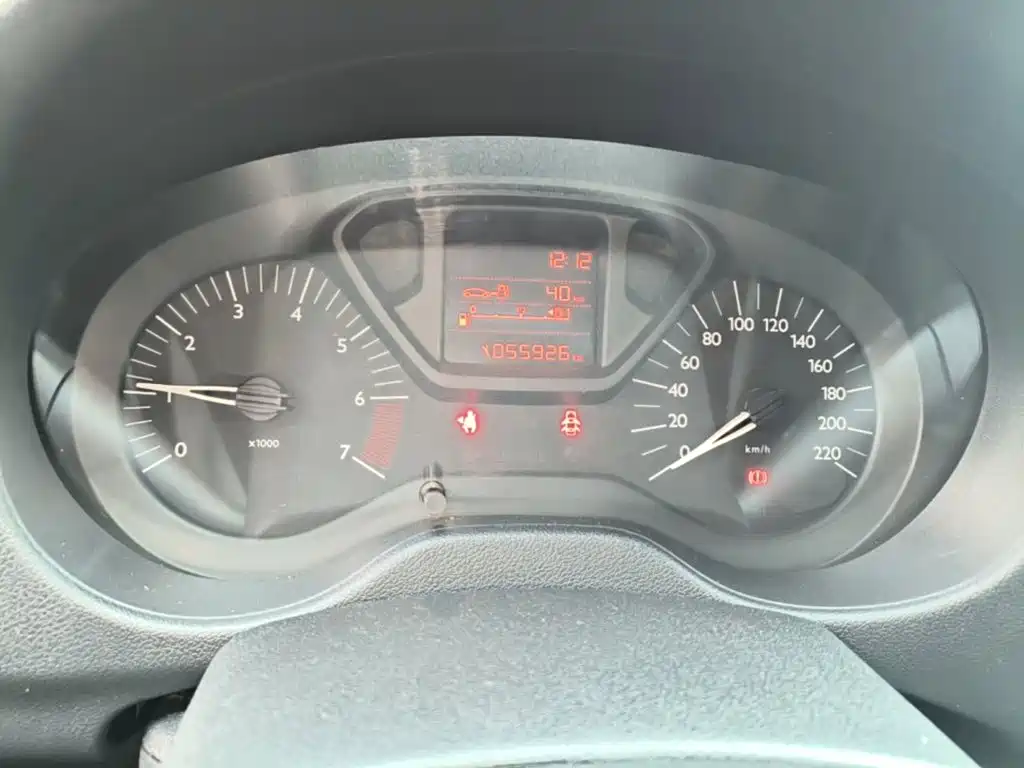 Citroen Elysee — миниатюра 12