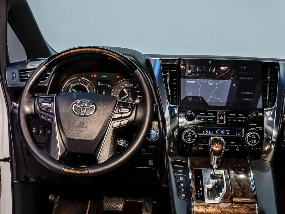 Toyota Vellfire — миниатюра 27