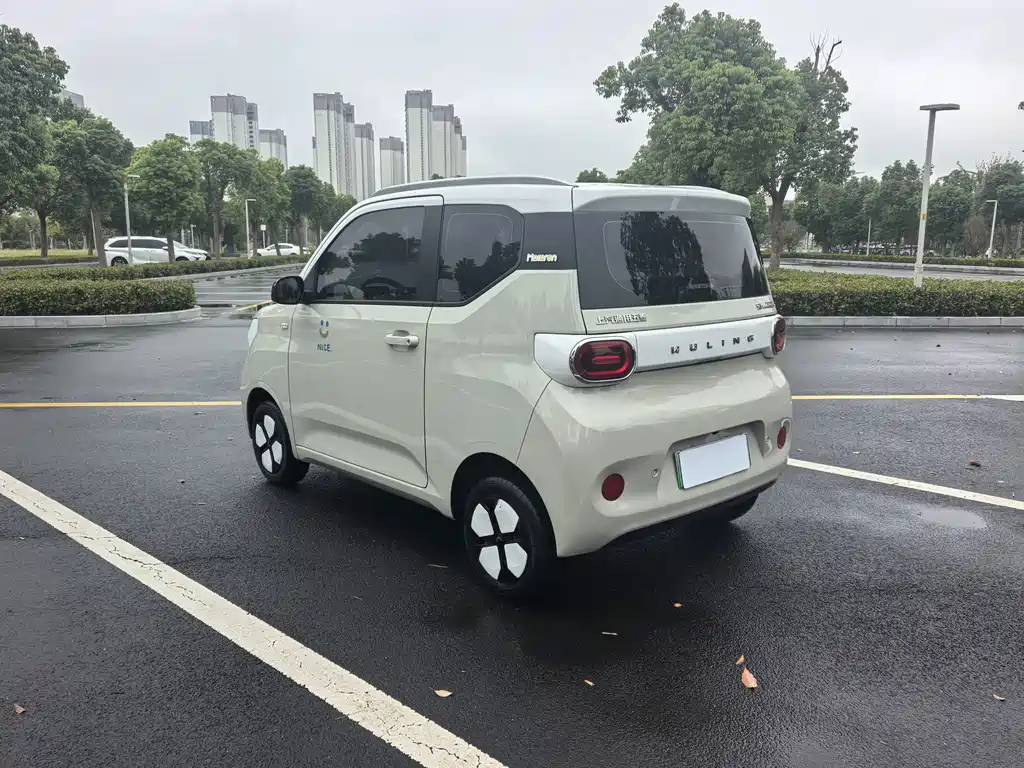 Wuling MINIEV — миниатюра 5