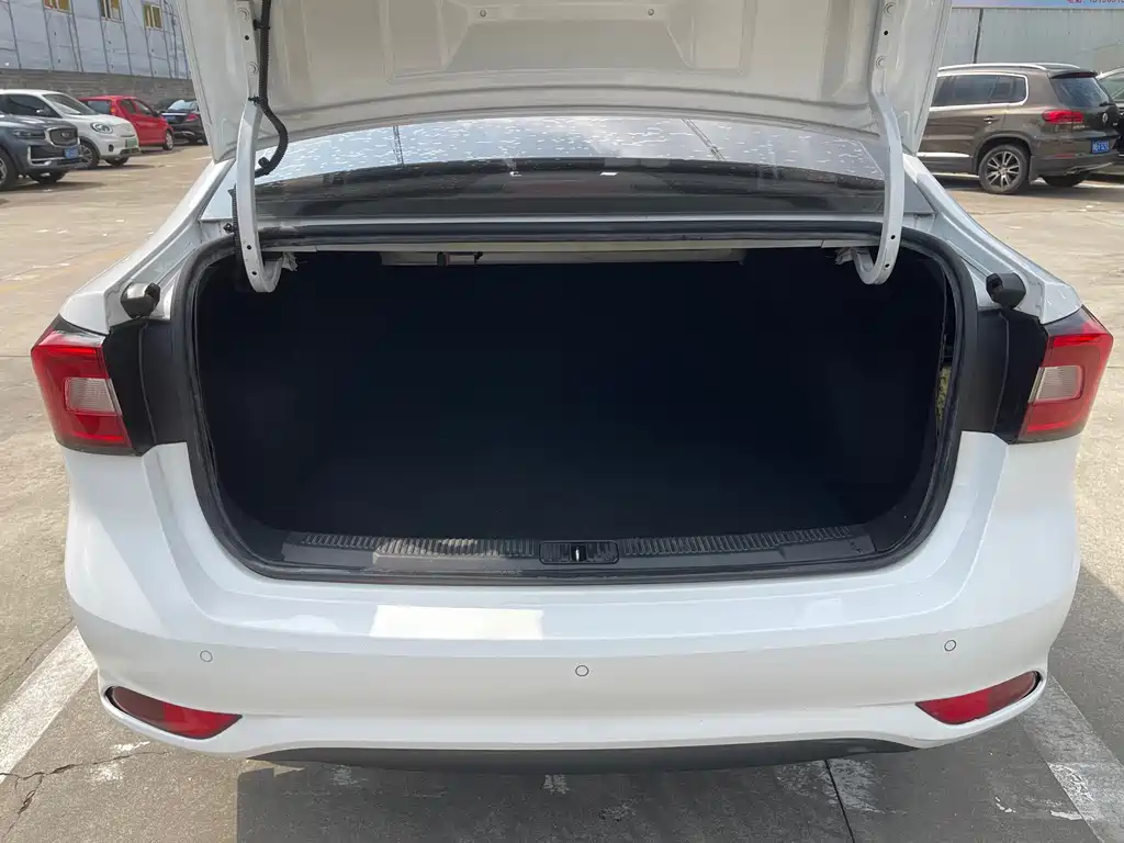 Roewe i5 — миниатюра 20