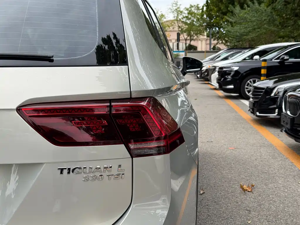 Volkswagen Tiguan L — миниатюра 15