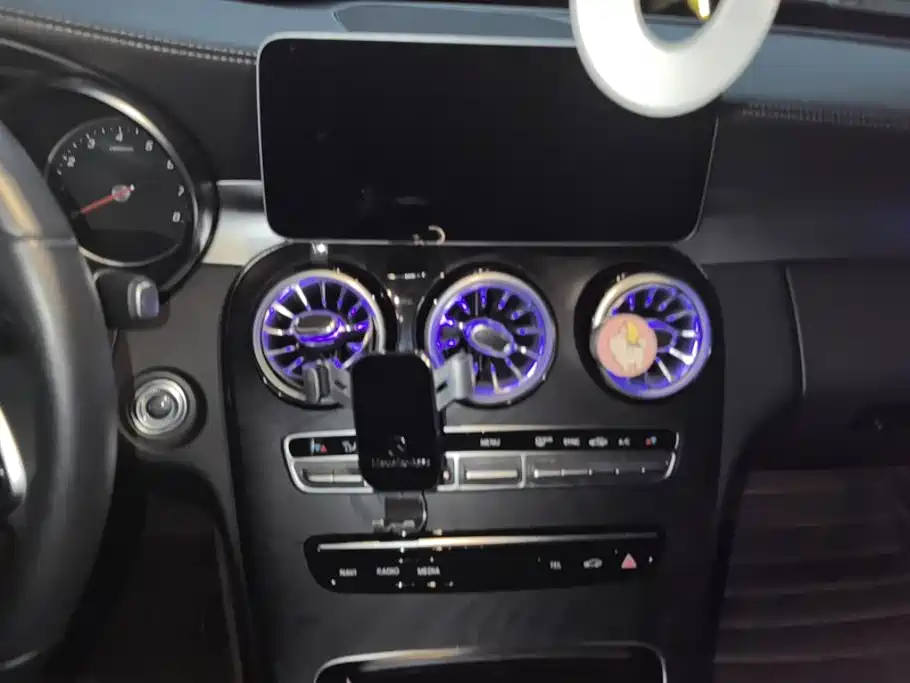 Mercedes-Benz C-Class — миниатюра 13